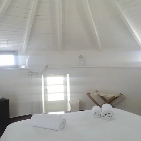 Aera Milos Feriehus Trypití