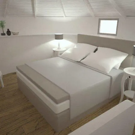 Aera Milos Feriehus *