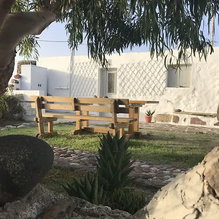 Дом отдыха Aera Milos