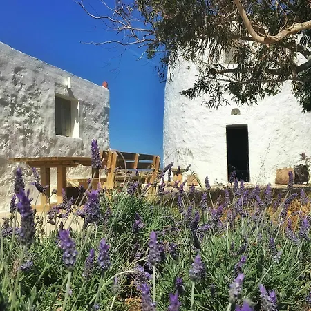 Aera Milos Casa de Férias Tripití