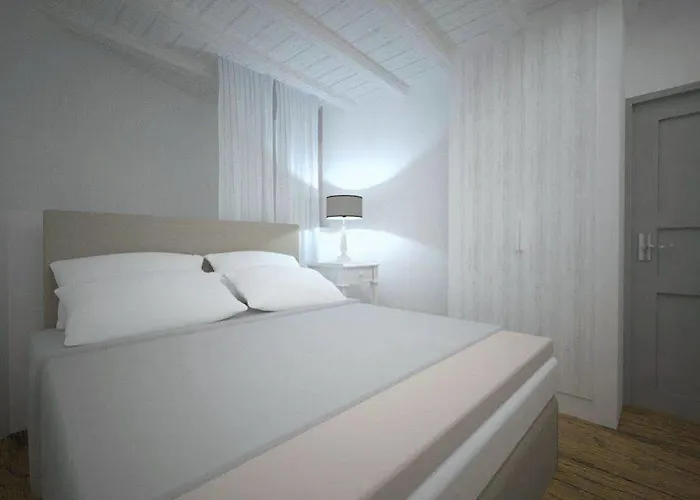 Aera Milos * Tripiti